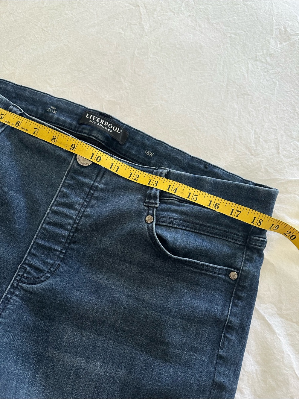 Liverpool medium blue pull-on Jeans, size 16 - Picture 6 of 12